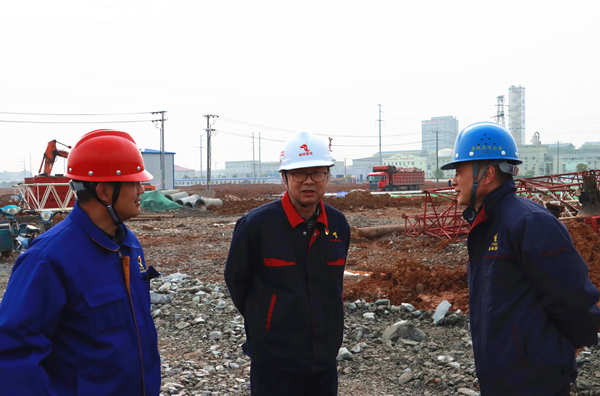 公司黨委書(shū)記王伍升到銅基新材料項(xiàng)目檢查指導(dǎo)工作 公司黨委書(shū)記王伍升到銅基新材料項(xiàng)目檢查指導(dǎo)工作