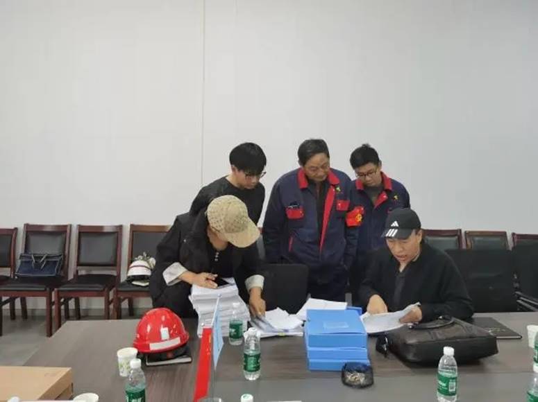 赤峰金通二期電解項(xiàng)目部順利通過(guò)赤峰市高新區(qū)國(guó)慶節(jié)前安全、質(zhì)量聯(lián)合專項(xiàng)檢查 